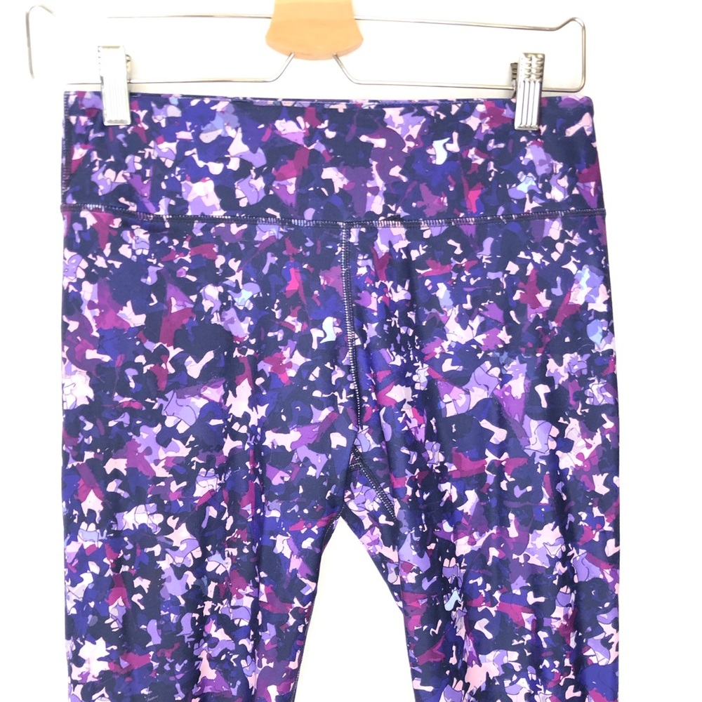 Fabletics Printed Powerhold Capris Legging S - image 4